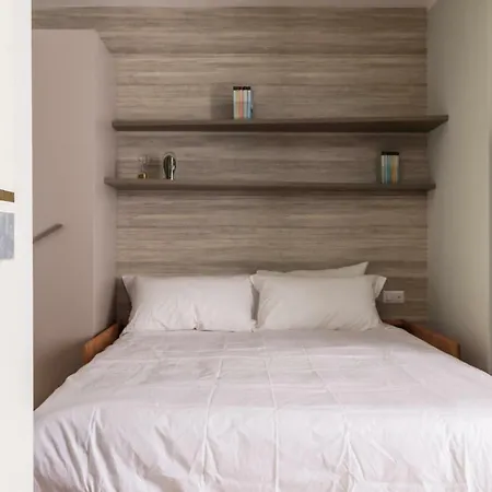 Apartman De Amicis